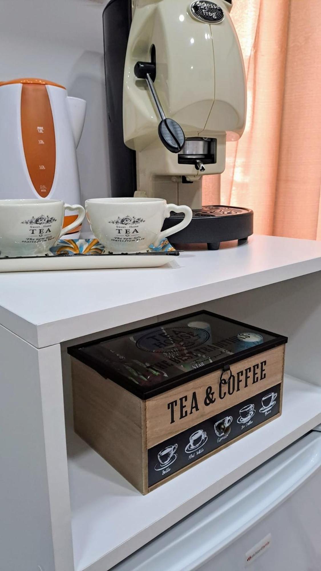 La Finestra Sul Borgo Hotel Naples Luaran gambar