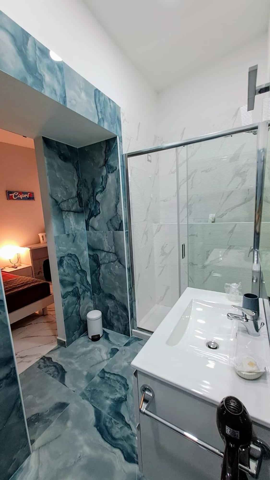 La Finestra Sul Borgo Hotel Naples Luaran gambar